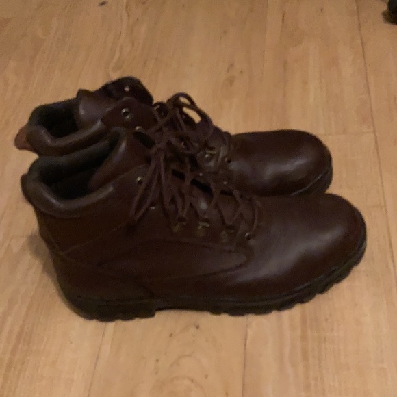 Work Abouts- Oil and slip resistant Boots - Picture 4 of 8